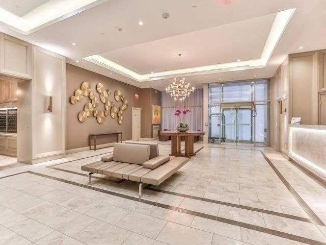 Luxury 2-Bedroom Apartment In Yorkville With The Best City View In Downtown Toronto Exteriér fotografie