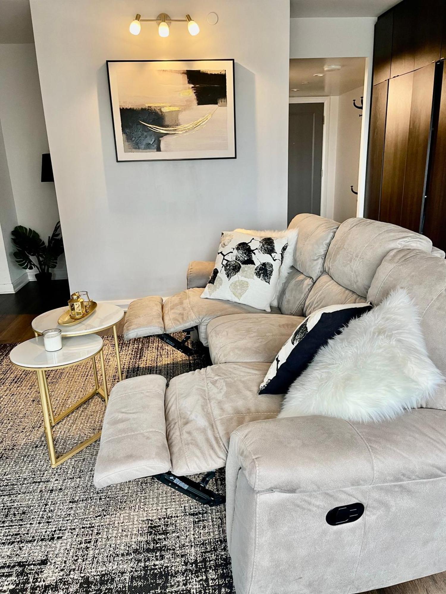Luxury 2-Bedroom Apartment In Yorkville With The Best City View In Downtown Toronto Exteriér fotografie